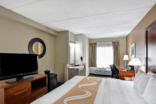 Quality Inn & Suites Heritage Park image 12