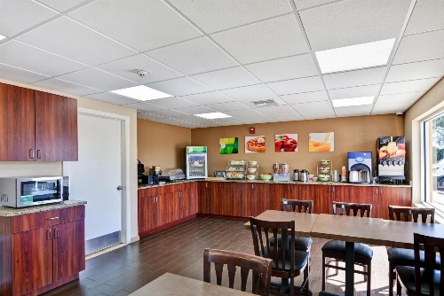 Quality Inn & Suites Heritage Park image 3
